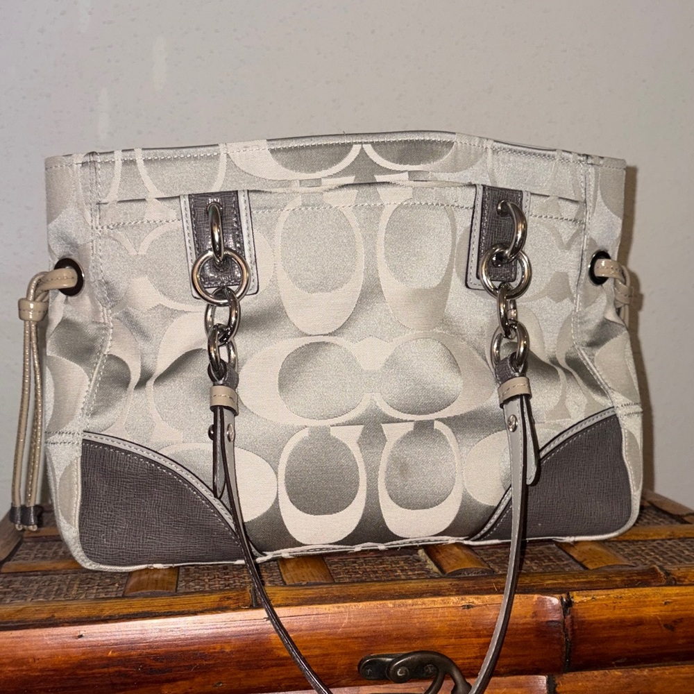 Coach Y2K Gray And Metallic Colette Shoulder Bag - Picture 6 of 14